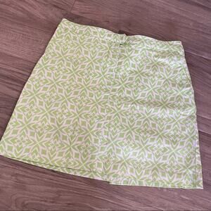 Izod green and white golf tennis skort size 4
